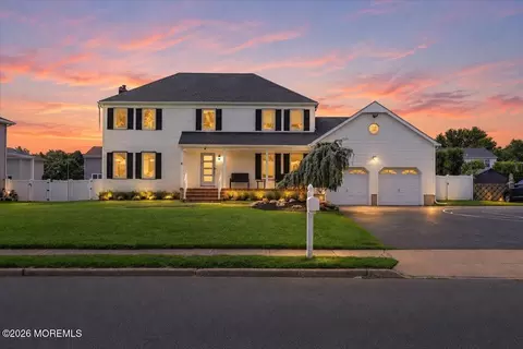 5 Ridge Rd, West Long Branch, NJ 07764