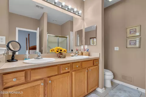 Bath - 3 Eagleswood Dr, Waretown, NJ 08758 photo 1 of 3