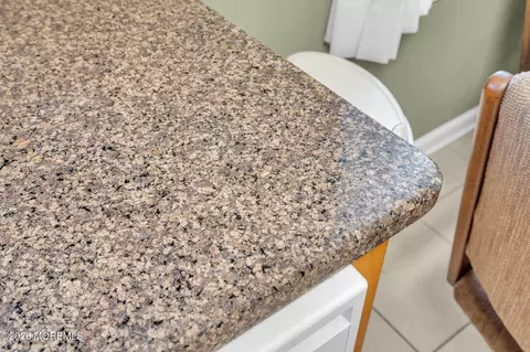 Kitchen - 3 Eagleswood Dr, Waretown, NJ 08758 photo 4 of 4