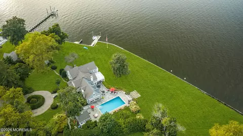 93 Gooseneck Point Rd, Oceanport, NJ 07757