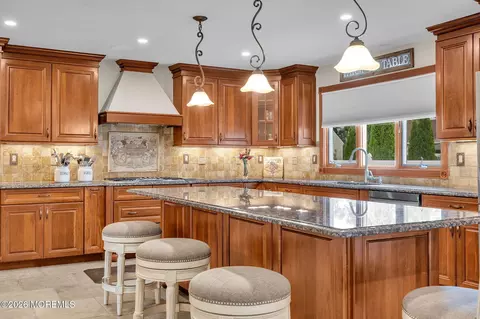 Kitchen - 9 Yosemite Rd, Howell, NJ 07731 photo 4 of 5
