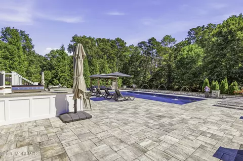Exterior - 11 Swallow Tail Ct, Jackson, NJ 08527 photo 8 of 13