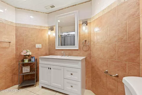 Bath - 11 Swallow Tail Ct, Jackson, NJ 08527 photo 8 of 8