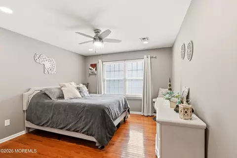 Bedroom - 11 Swallow Tail Ct, Jackson, NJ 08527 photo 4 of 8