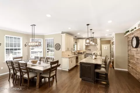 Dining - 11 Swallow Tail Ct, Jackson, NJ 08527 photo 3 of 4