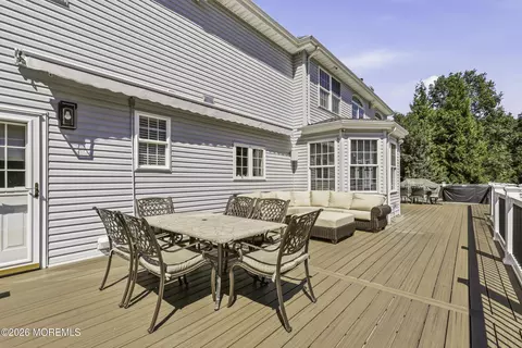 Exterior - 11 Swallow Tail Ct, Jackson, NJ 08527 photo 5 of 13