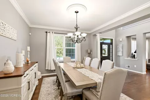 Dining - 11 Swallow Tail Ct, Jackson, NJ 08527 photo 1 of 4