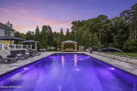 Exterior - 11 Swallow Tail Ct, Jackson, NJ 08527 photo 3 of 13