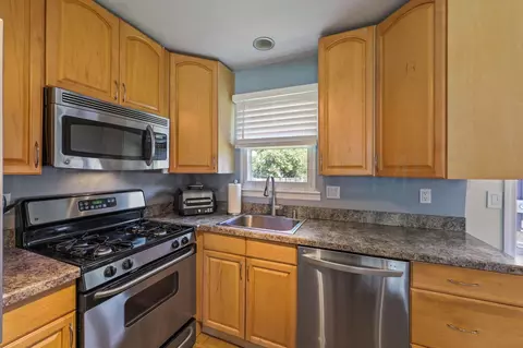 Kitchen - 9 E Connecticut, Jackson, NJ 08527 photo 4 of 5