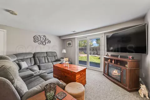 Living - 9 E Connecticut, Jackson, NJ 08527 photo 2 of 4