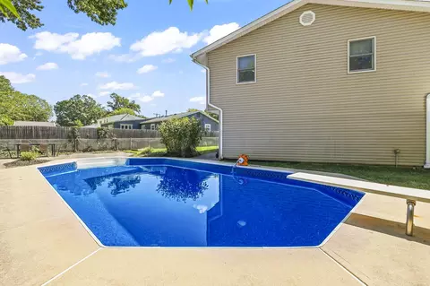 Exterior - 9 E Connecticut, Jackson, NJ 08527 photo 3 of 10