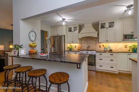 Kitchen - 20 Eisenhower Ct, Matawan, NJ 07747 photo 1 of 4