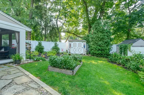 Exterior - 20 Eisenhower Ct, Matawan, NJ 07747 photo 8 of 9
