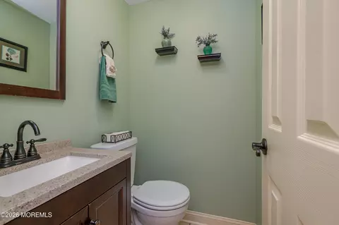 Bath - 20 Eisenhower Ct, Matawan, NJ 07747 photo 3 of 3
