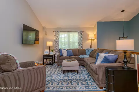 Living - 20 Eisenhower Ct, Matawan, NJ 07747 photo 1 of 4
