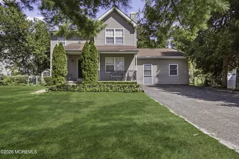 1300 Medina Rd, Lakewood, NJ 08701