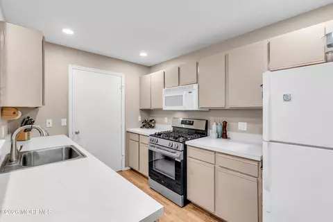 Kitchen - 319 Deuce Dr, Wall, NJ 07719 photo 1 of 2