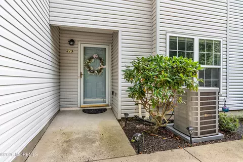 Other - 319 Deuce Dr, Wall, NJ 07719 photo 2 of 6