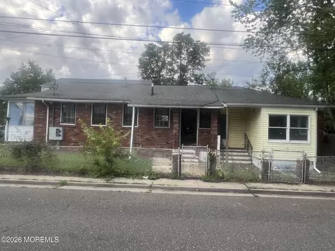 40 N Shore St N, Keansburg, NJ 07734