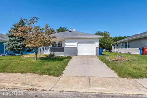 5 Kinsale St, Toms River, NJ 08757