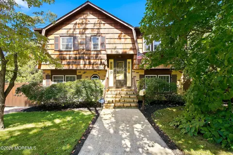 30 E Lincoln Ave, Atlantic Highlands, NJ 07716