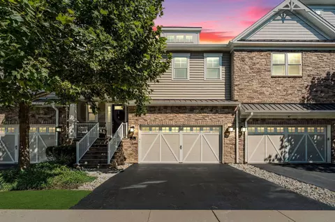 7 Foulks Ter, Lincroft, NJ 07738