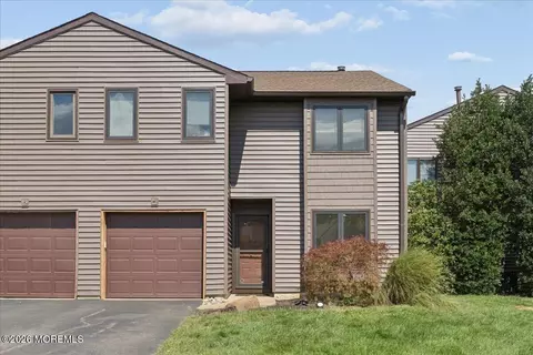 193 Pear Dr, Marlboro, NJ 07746