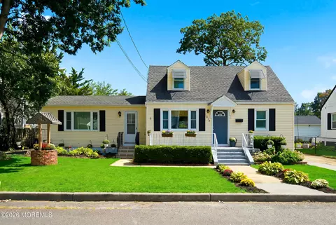1012 Barton Ave, Point Pleasant, NJ 08742