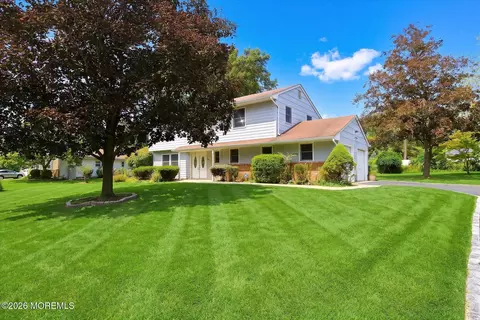 105 Augusta Dr, Lincroft, NJ 07738
