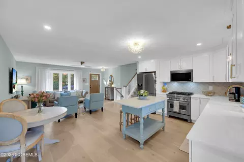 939 Canton Dr, Toms River, NJ 08753