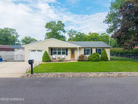 Exterior - 317 Alpine St, Forked River, NJ 08731 photo 6 of 15