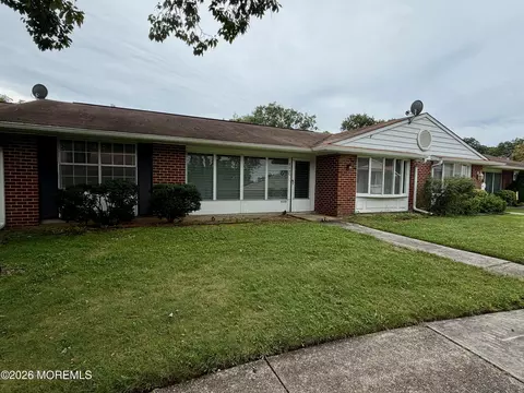 866 Inverness Ct # C, Lakewood, NJ 08701