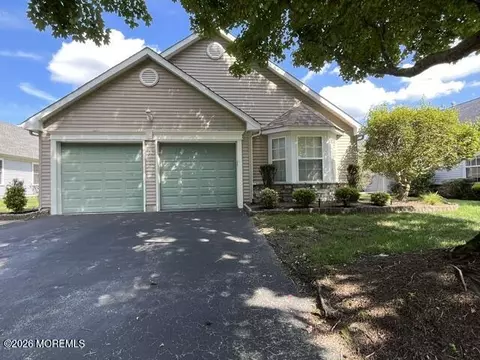 2758 Lenox St, Toms River, NJ 08755