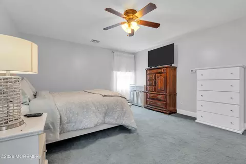 Bedroom - 48 Lighthouse Dr, Waretown, NJ 08758 photo 2 of 5