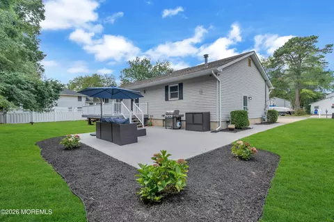 Exterior - 48 Lighthouse Dr, Waretown, NJ 08758 photo 6 of 10