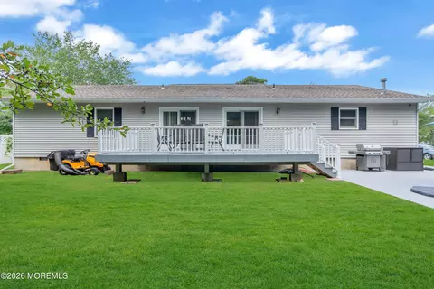 Exterior - 48 Lighthouse Dr, Waretown, NJ 08758 photo 9 of 10