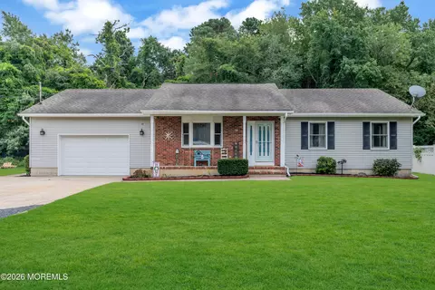 Exterior - 48 Lighthouse Dr, Waretown, NJ 08758 photo 2 of 10
