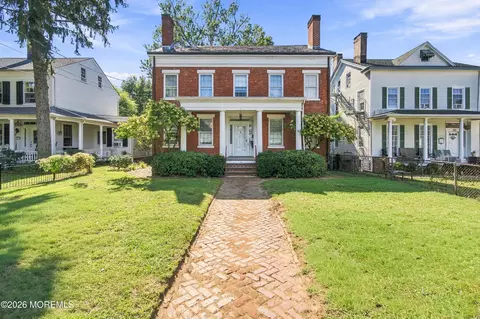 80 Main St, Keyport, NJ 07735