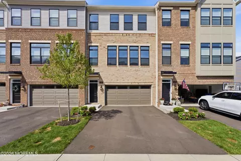68 Augustus Dr #87, Middletown, NJ 07748