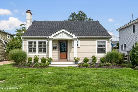 1628 Water St, West Belmar, NJ 07719