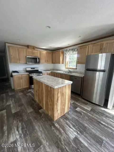 Kitchen - 6 Eagle Rd, Jackson, NJ 08527 photo 2 of 4