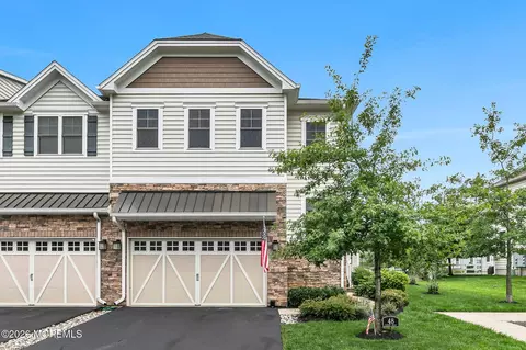 48 Eckert Dr #4103, Lincroft, NJ 07738
