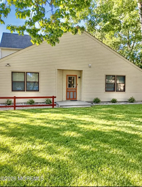 129 Scotch Pine Dr, Little Egg Harbor, NJ 08087