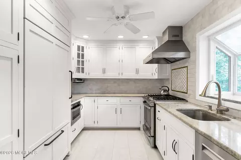 Kitchen - 2 Hickory Ct #B, Brielle, NJ 08730 photo 1 of 3