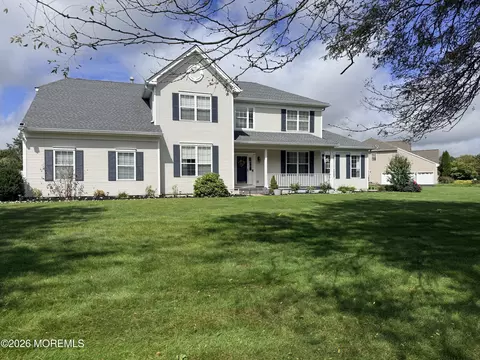 22 Cliffwood Dr, Allentown, NJ 08501