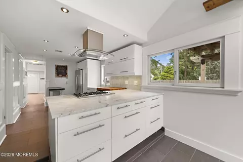 Kitchen - 108 Hamilton Ave, Leonardo, NJ 07737 photo 3 of 8