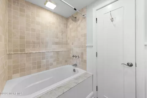 Bath - 108 Hamilton Ave, Leonardo, NJ 07737 photo 2 of 2