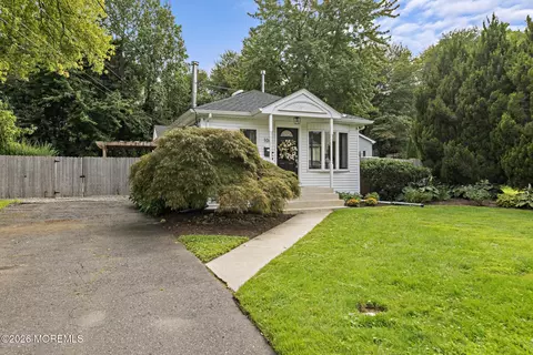 Exterior - 108 Hamilton Ave, Leonardo, NJ 07737 photo 2 of 12
