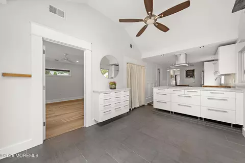 Entry Way - 108 Hamilton Ave, Leonardo, NJ 07737 photo 6 of 6