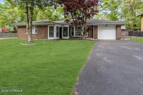 1130 Kenton Dr, Toms River, NJ 08753